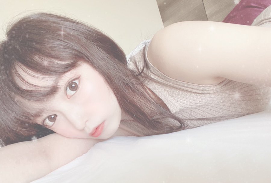 苗条纤细！ D罩杯美乳女大生「潮美舞」出道！