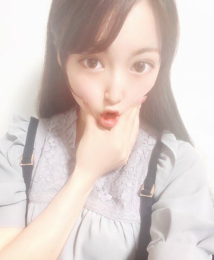 苗条纤细！ D罩杯美乳女大生「潮美舞」出道！