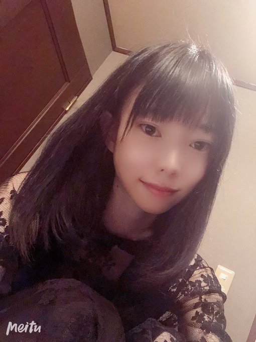 雪嫩白肌！ 美乳羽球美少女「高梨有纱」AV出道却自曝原职业是...