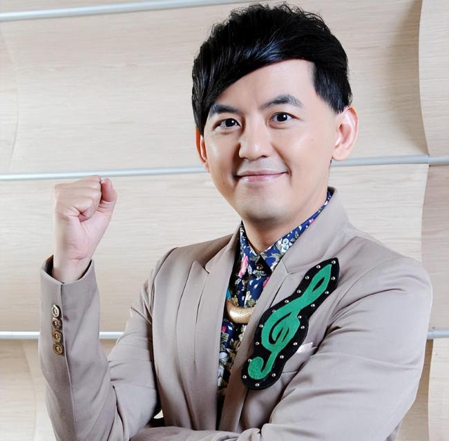 黄子佼曝大小S嗑药吸毒:她们为什么可以逃过这一切