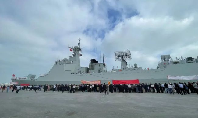 052D型驱逐舰,中国打向世界高端军舰市场的一张“王牌”!