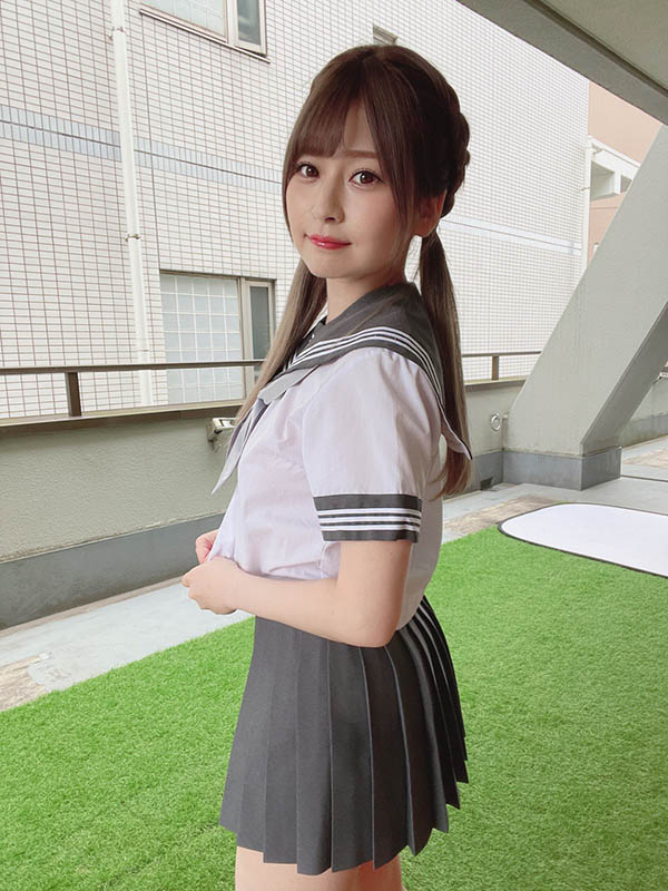 日本火腿正妹球迷常上镜头 达人一秒神出：是「G罩杯超凶女演员」