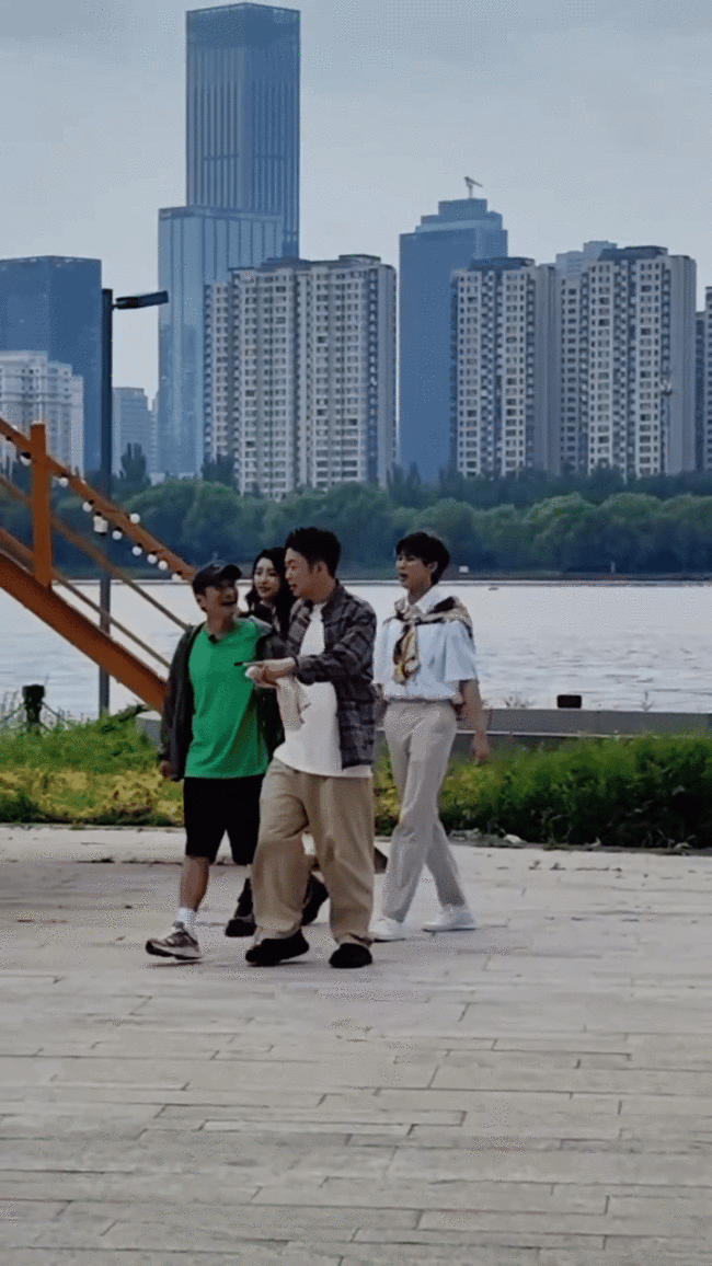 有点泪目是怎么回事？杜海涛李维嘉沈阳合体录节目