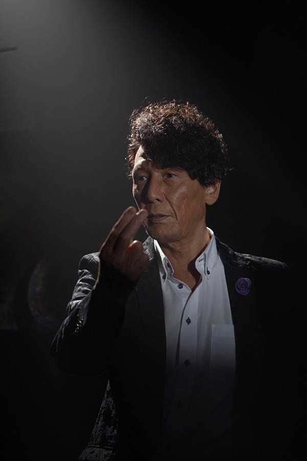 64岁加藤鹰自爆五年没做爱！实测金手指「20秒160下」宝刀未老
