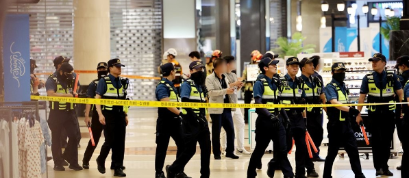 韩媒:韩国一地铁站附近发生无差别持刀行凶事件,已致13人受伤