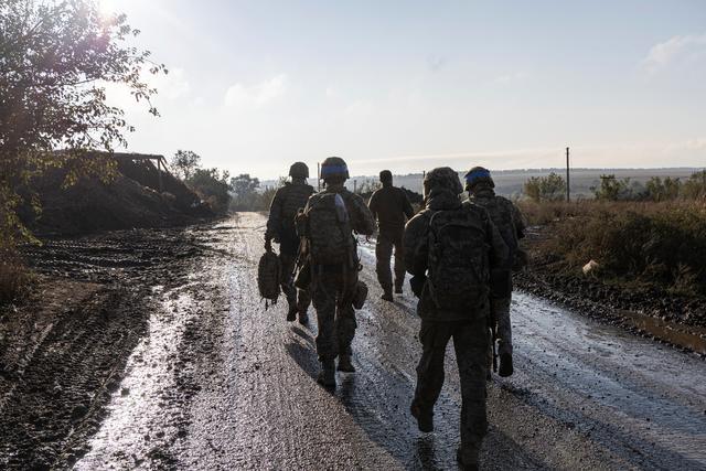 乌克兰陆军上将称：击溃俄军三个旅，在巴赫穆特地区取得重要突破