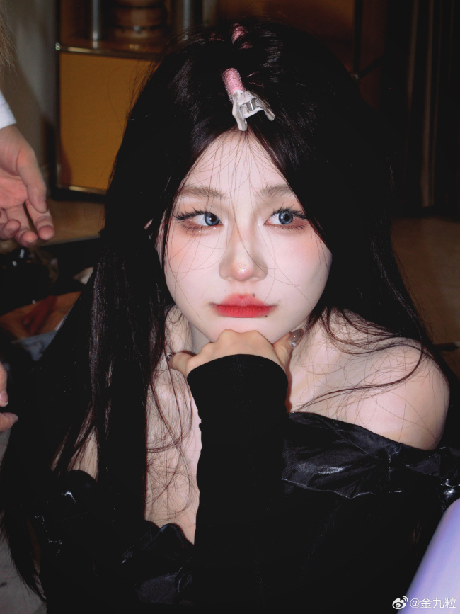 金靖晒生日照 搞笑女变身精灵少女