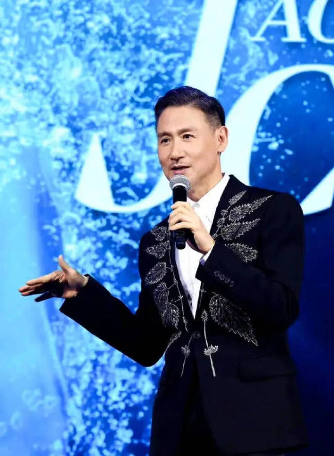 张学友哥哥欠千万赌债？弟弟不愿帮忙竟让母亲求情