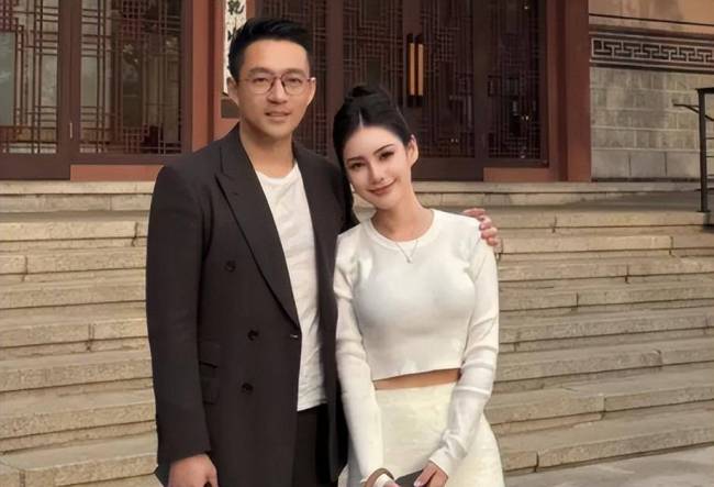张兰点赞催生Mandy评论 疑似暗示儿媳赶紧多生几个