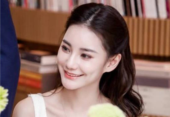 汪小菲娇妻回应与比大S美评论：咱们不提别人