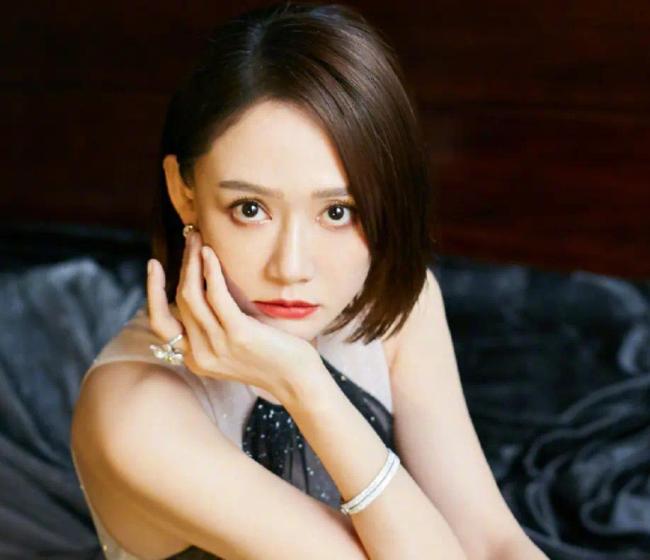 因尺度太过无人敢演 “过气”的她救场却捧成一姐