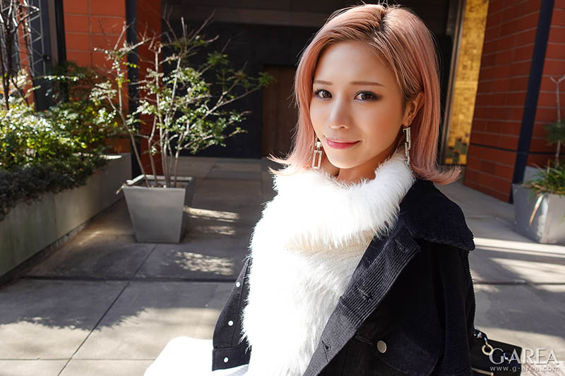 曾是街头小天后⋯那位金发辣妹回来啦！
