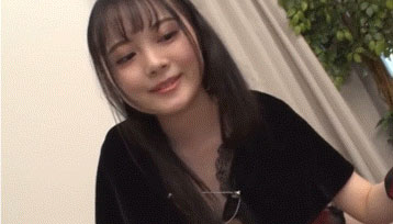 解密！那位不给糖就玩你的蛋、在无码片商加勒比初登场的小恶魔「冨㭴美绪」是？ …