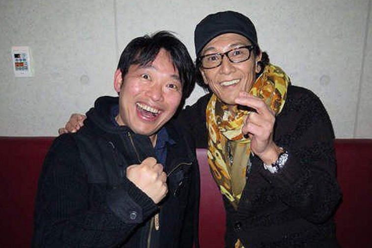 超「变态恶男」吉村卓又赢了！新人女演员被舔后见证：这人太搞笑