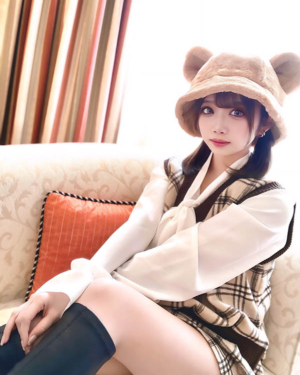 截图讽刺「前辈」！已经退役的她被骂丑女！