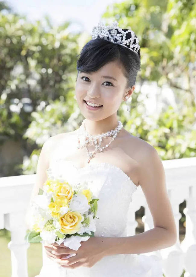 c回应29岁丈夫去世 不愿透露丈夫死因