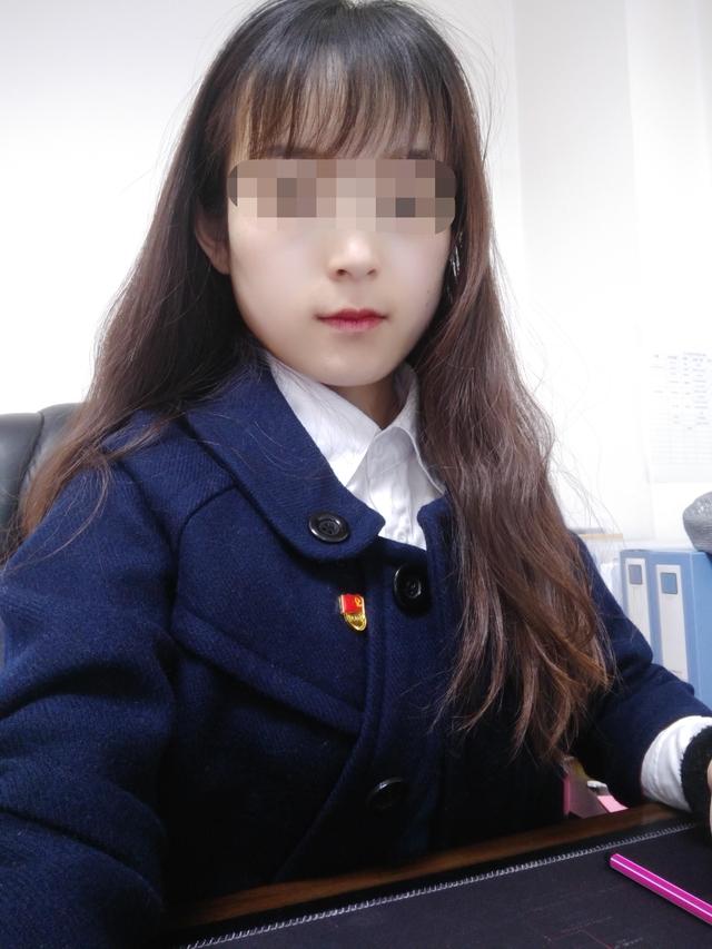女孩疫情期间家中办公遇害,两天前嫌疑人在同一小区杀害两人,嫌疑人亲属:外逃期间,嫌疑人有自杀念头