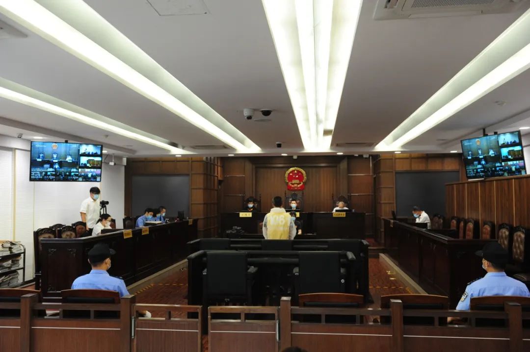 11岁女童同学家被杀 嫌疑人出庭受审否认曾企图强奸