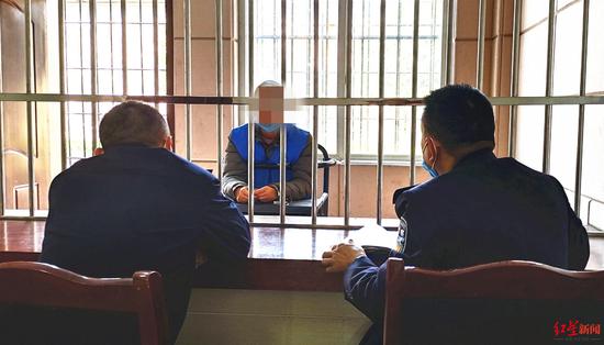吃霸王餐不能停？男子两年30余次吃饭拒付费多次被拘