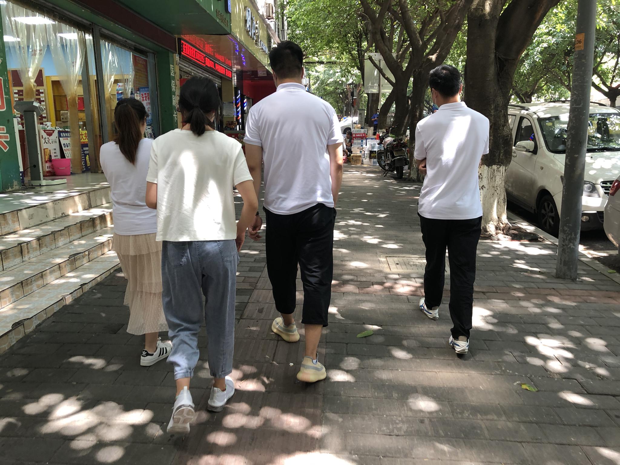 暗访网络贩婴:“中介”两头骗,一个婴儿开价七八万