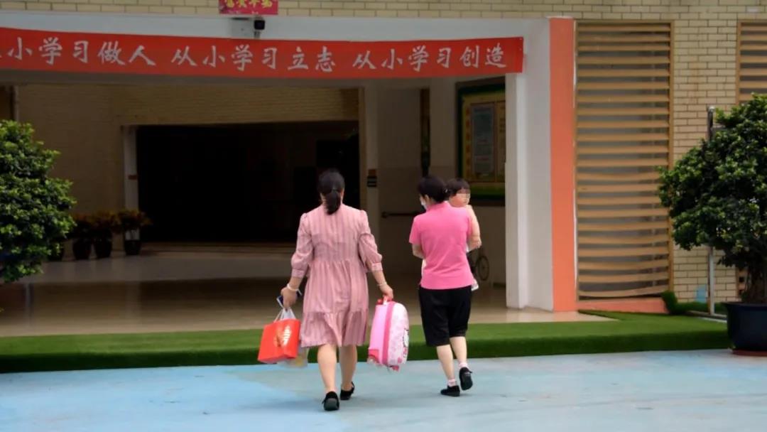 父母贩毒1岁半女儿无人照顾 柯桥警方:将资助到18岁