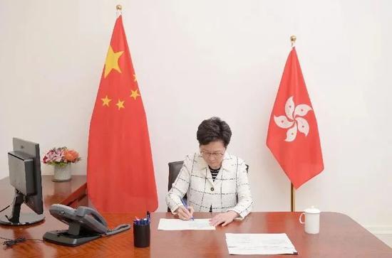 “香港国安法”正式生效!危害国安最高判无期 终身监禁!