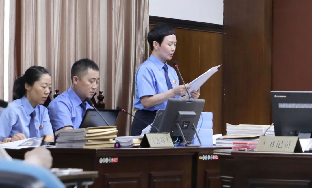 厅官变“房叔”坐拥36套房产却谎称无房