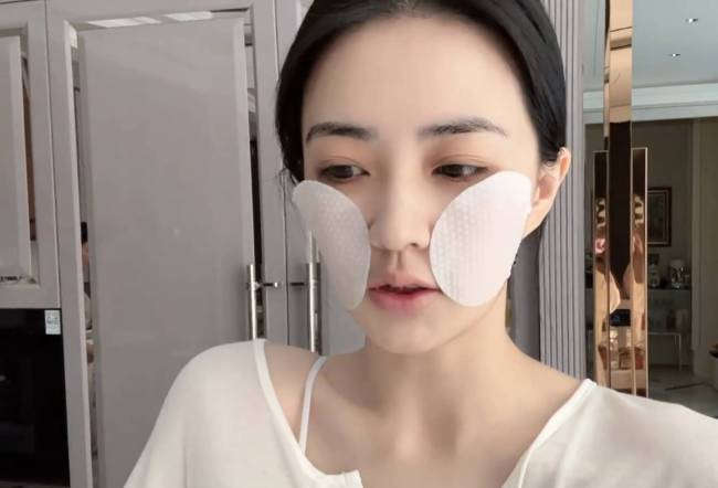 徐璐分享独处时光vlog 素颜出镜大方又自信
