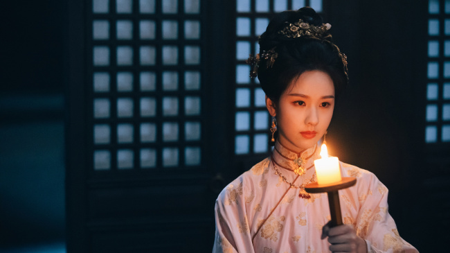 陈都灵《雁回时》古装造型图 气质端庄翩翩风度