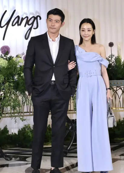 王柏杰谢欣颖否认分手传闻 男方被曝有结婚想法