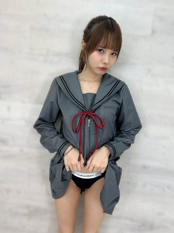 学生服配CK⋯他吐嘈松本いちか(松本一香)被赞爆！