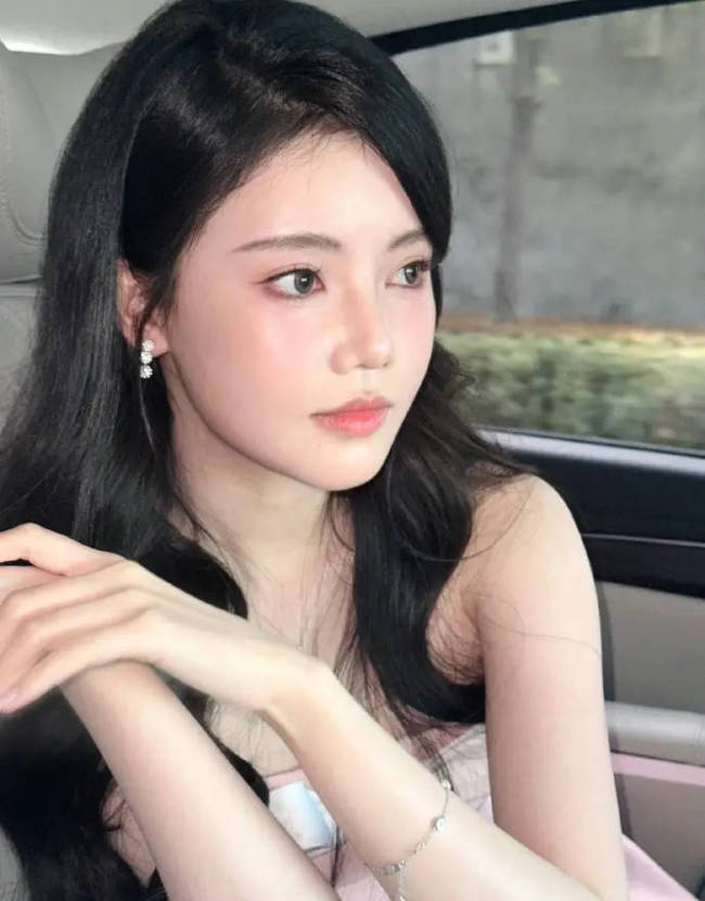 孙珍妮否认整容：没有想不开 回家一定多喝冰美式