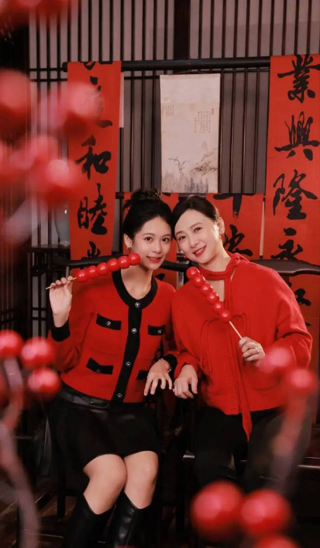 翁虹自曝与丈夫长期分居 称女儿不适合进入演艺圈