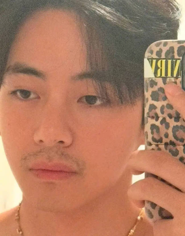 金泰亨晒没刮胡须照引粉丝讨论 随后删除自拍