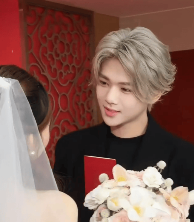 “鹿哈”凌达乐官宣结婚:持证上岗不是一时兴起