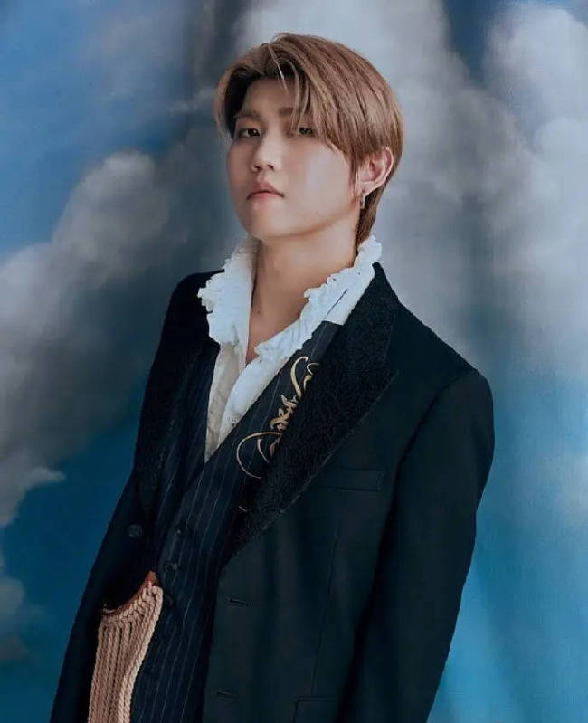 曝Mrs. GREEN APPLE成员若井滉斗劈腿NiziU成员