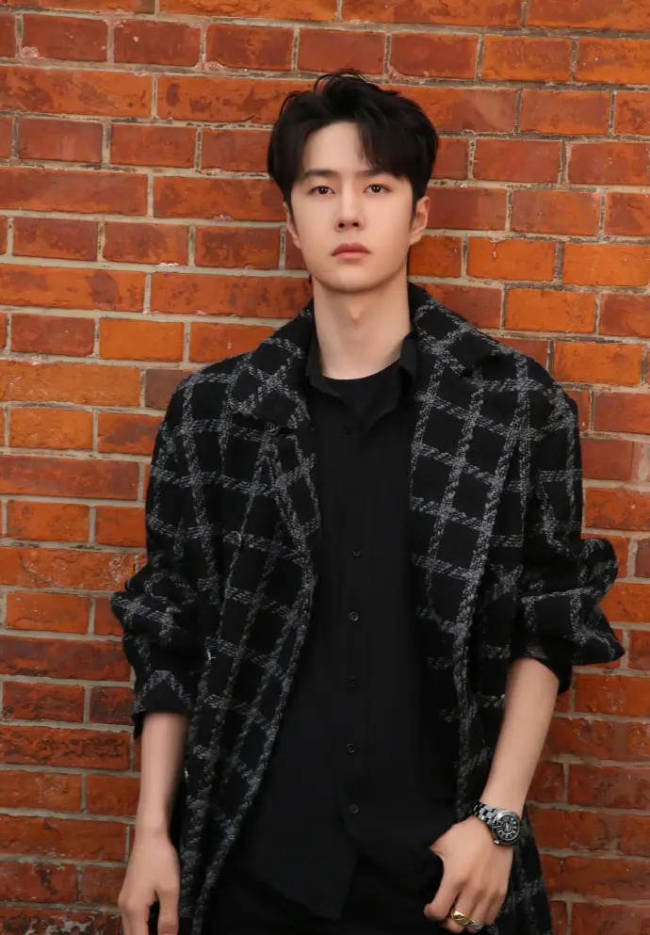 王一博被传不续约乐华 已将个人姓名商标注册