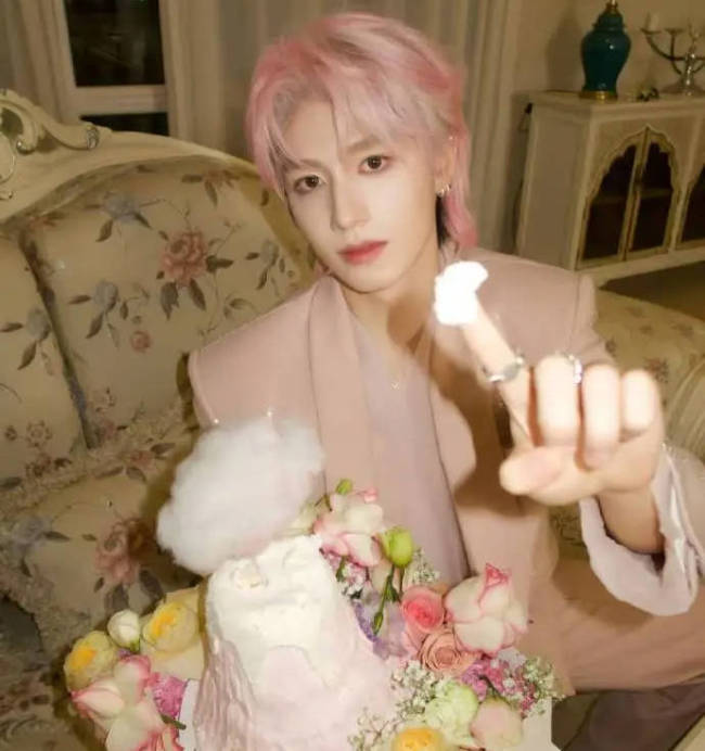 时代峰峻发声明否认朱志鑫私联恋爱：已取证