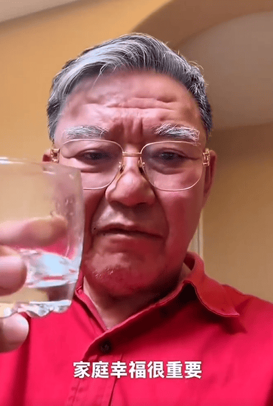 老戏骨李立群回应三个孩子都没结婚:结婚不一定好