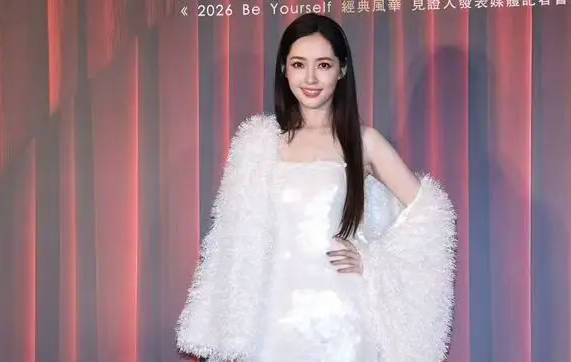 郭碧婷回应父亲病情:治疗很有效还在观望